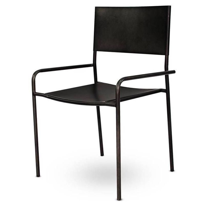 cadeira caraica estrutura e assento em aço cor preto fosco