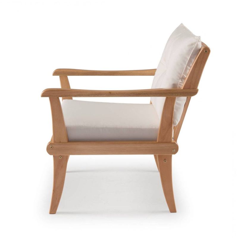Poltrona London estrutura em madeira acabamento verniz mel assento e encosto estofado com tecido na cor  cru